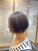 ロエ 平尾山荘(loe)&nbsp;【脱白髪染めハイライト】×大人のショートボブ