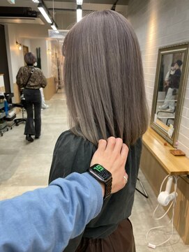 ロット 横浜(lot) セミロング/ダブルカラー/アッシュ[横浜駅]