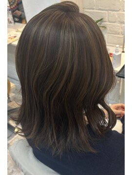 デイジー インデックスヘア 大島店(DAISY index hair) 大人ハイライト×カルマレイヤートレンドスタイルで白髪も一掃