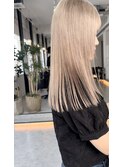 ペールベージュ