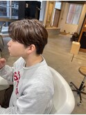 ハイライトを活かしたナチュラルハイトーンカラー◎