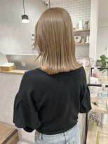 アンビシャス 蒲生(ambitious)&nbsp;ケアブリーチダブルカラー　くすみベージュボブ