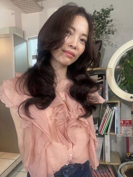 サロン ド ビカ(Salon de bika) 艶ピンクブラウン×柔らかレイヤーカット