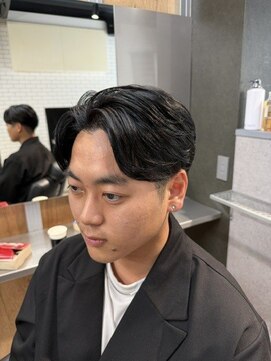リレーションメンズヘアー(RELATION MEN'S HAIR) ツイストスパイラルパーマスペインカールセンターパート