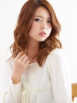 エマージュ 町田(Emerge) ノームコアオトナ女子[JR町田駅/町田/町田駅/町田東口]