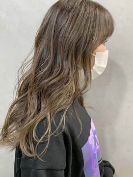 キラ 渋谷(KILLA) ケアブリーチハイライト 小顔セミウェットウェーブ