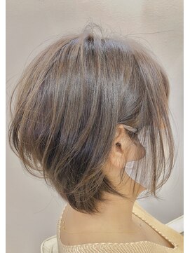 マグヘアー(Mg hair) ショートボブ
