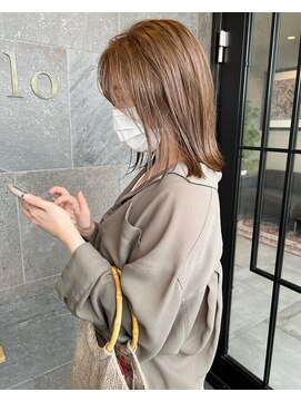 メゾン アヴァロ(Maison Avallo) 艶感ヌーディーベージュカラー