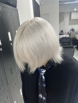 ウィステル ホワイトカラー