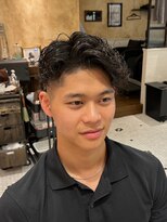 ルドローブラントオオサカ(LUDLOW BLUNT Osaka)&nbsp;【LUDLOW BLUNT】七三分けツーブロック スパイラルパーマ