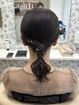 サクララ(Sakura la)&nbsp;タイトローポニー×金箔/結婚式お呼ばれヘア/参列ヘア