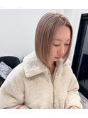 ハイトーンベージュ/切りっぱなしボブ