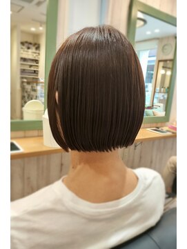 リーフ ヘアアンドリラクーゼーション(Leaf hair&relaxation) パツッとコンパクトボブ☆