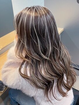 トゥイン 八王子(TWIN) ハイライトデザインカラーフェイスフレーミングレイヤーカット