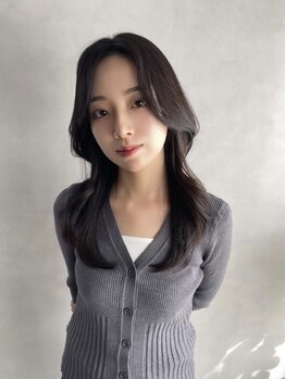 【大阪/梅田】髪質や毛流れ・骨格を見極めた似合わせカットが大好評＊巻いても括ってもかわいいヘアに◇