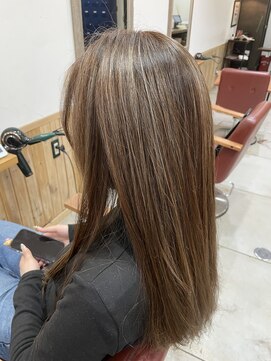 ノーム 横浜(NORM) 白髪ぼかしハイライトカラー