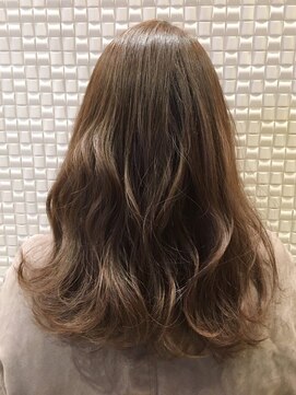 オリーブスバイネオリーブ(Olive's by neolive) 【新宿Neolive 】柔らかベージュ×ランダムカール