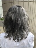 グレーアッシュ