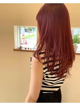 ピアリ(Peri) 艶髪ベリーピンクカラー