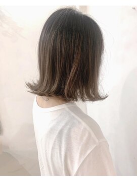 トレヘアー(tRe hair) 外ハネ　バレイヤージュカラー