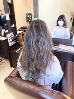 アンビ(ambi) バレイヤージュ