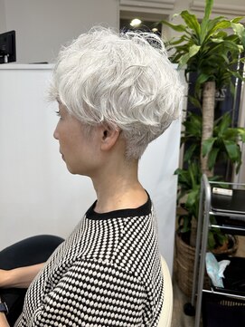 ジールヤマグチ 大蔵店 ホワイトアクティブウェーブ