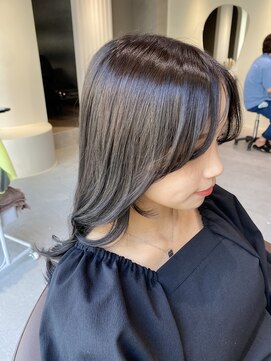 アネ(annee) 韓国風お顔回り★ツヤ感グレージュ×marbb