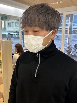 ヴァンメン ヴァンカウンシル 金山(VANMEN VAN COUNCIL) 刈り上げマッシュグレージュ