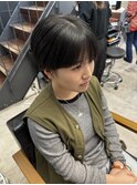 ショートボブ　耳掛けショート　丸みボブ　ぱっつん前髪