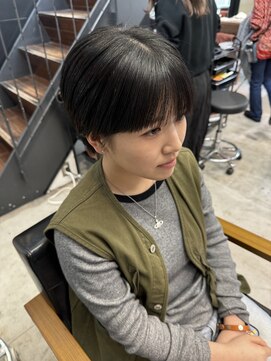 トレス(TRESS) ショートボブ　耳掛けショート　丸みボブ　ぱっつん前髪