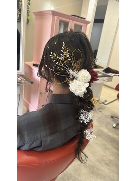 ベリーヘアデザイン 編みおろしアレンジ