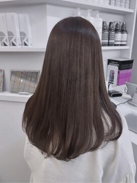 ペレ 渋谷(PELE) イメチェン/ホワイトブロンド/外ハネボブ/美髪/渋谷