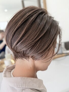 スピラ(SPiRA) 【大人ショートボブ】と1カラーグレージュ☆(ツーブロック)