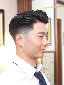 バーバーショップ ダリー(BARBERSHOP DALIE) メンズフェードサイドパートビジカジ