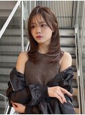 オリーブベージュ　ミディアムレイヤー　韓国レイヤー