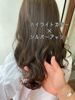 アン(Hair make un)&nbsp;ハイライトカラー