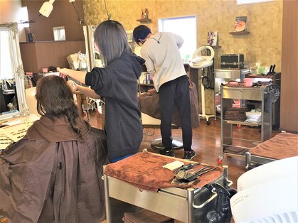 ヘアープロデュース ア ラ モード(Hair Produce A La Mode)の写真