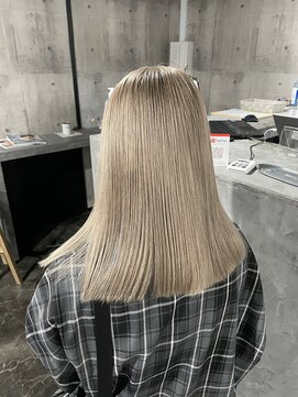 ビスポーク(BESPOKE) ホワイトミルクティーベージュ♪ダブルカラーブリーチ