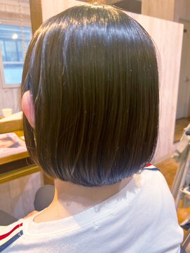 カミビトグロウ(kamibito glow) 透明感♪20代30代40代髪質改善カラー内巻きショートボブ小顔艶感