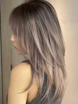 ヨロ 上野(YOLO) ハイライトカラーミルクティーベージュケアブリーチダブルカラー