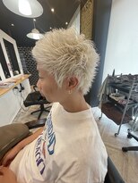 クロエ バイ ラヴィズム 燕三条店(CLOE by LUVISM)&nbsp;クロップ×ホワイトカラー