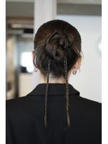 ヌー 代官山(nuu)&nbsp;ヘアアレンジ/カチモリ/タイトアレンジ/代官山/三つ編み