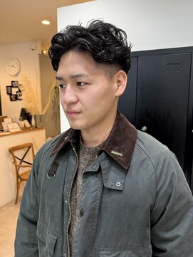 ディーエックス スリー(Dxxxx III) 刈り上げニュアンスパーマ