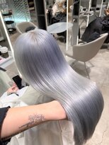 ジェム(GEM)&nbsp;寒色系の1番人気ホワイトシルバーカラー