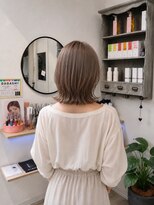 ヘア ケア ディエイチケー(HAIR CARE DHK)&nbsp;ミルクティーベージュ/外ハネミディアム