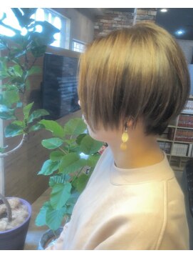 ルーナヘアー(LUNA hair) 『京都 山科 ルーナ』大人女子×丸みショート【草木真一郎】