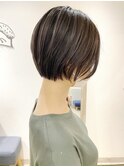丸み ひし形ショートボブ 前下がり 小顔カット 透明感グレージュ