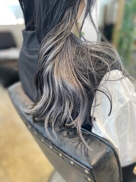 ノチ(Noci) 【和田寧々】シルバーインナーカラー