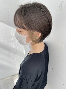 シュリット(schritt) 丸みショート×ベージュインナーカラー schritt mutsuki