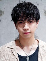 ライラ(Lyla)&nbsp;ラフにルーズに動く雰囲気スパイラルマッシュ